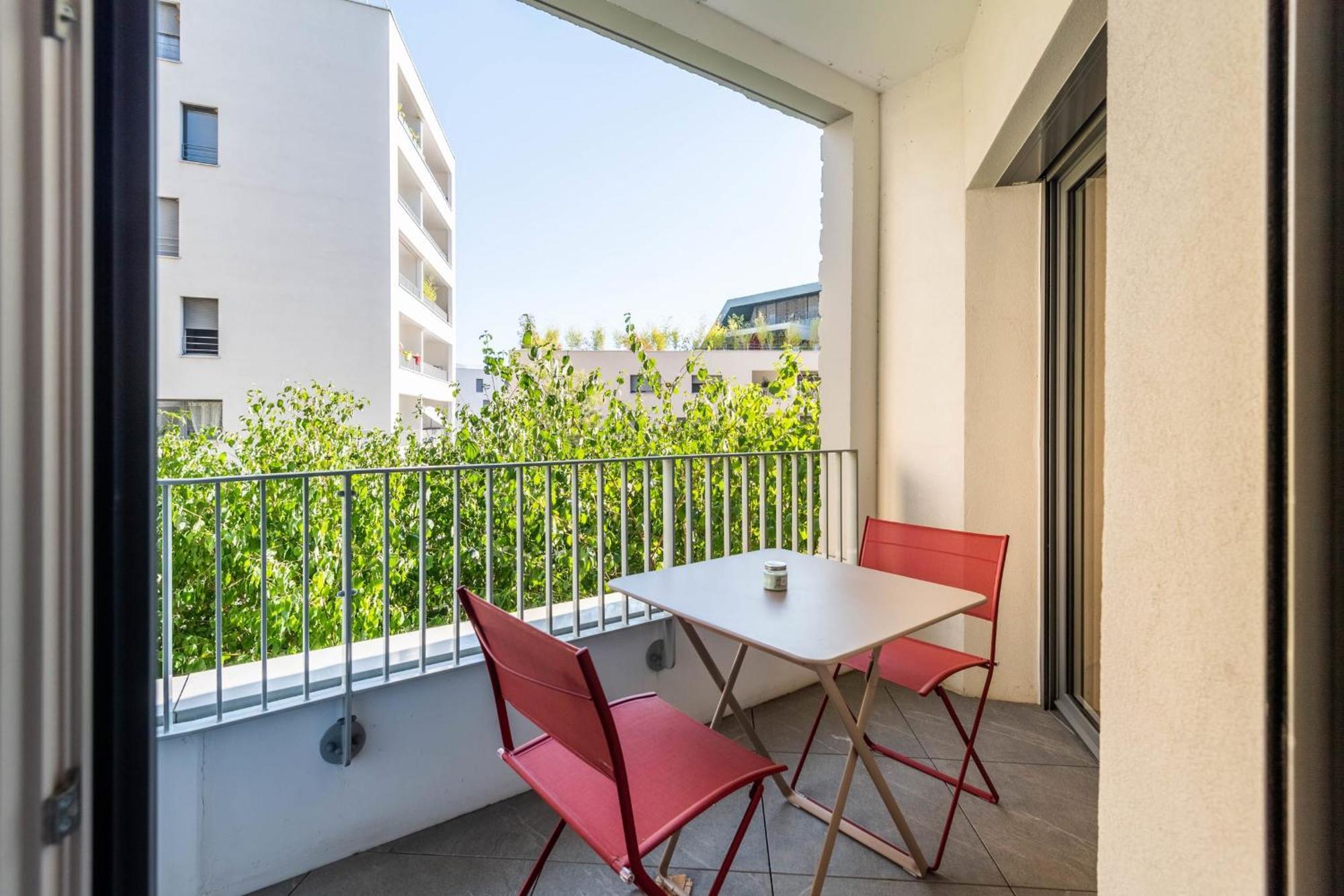 Charming Apartment With Balcony And Parking Near The Center Of 안시 외부 사진
