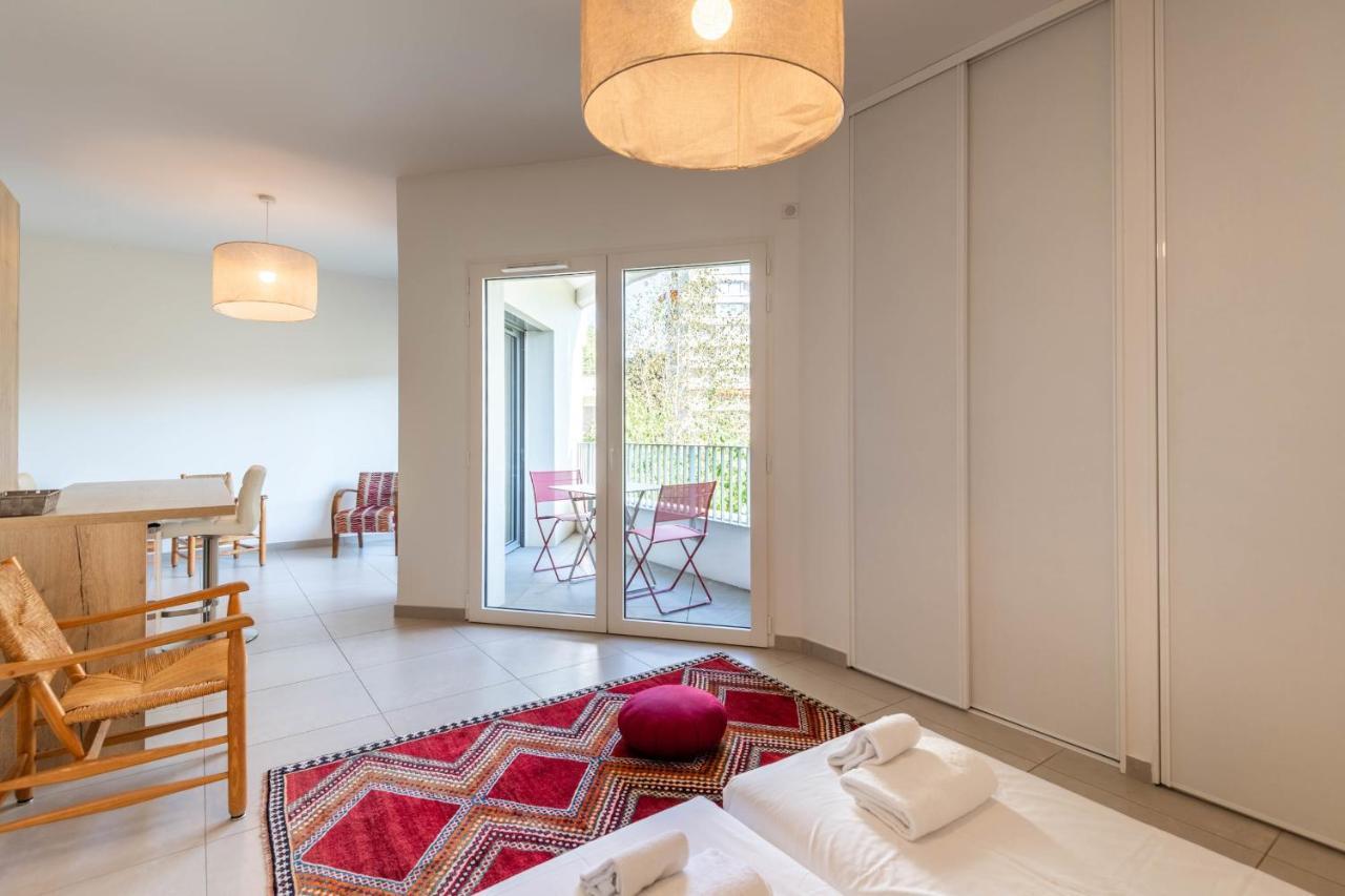 Charming Apartment With Balcony And Parking Near The Center Of 안시 외부 사진
